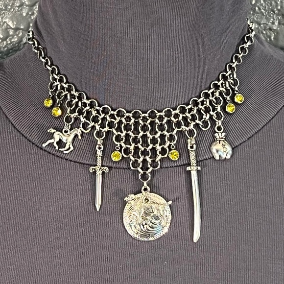 The Hound Sandor Clegane Handmade Chainmail Character Necklace Game of Thrones - Picture 9 of 15